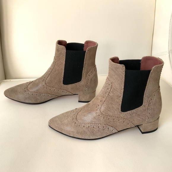 ITALY Summit Adella Animal Print Leather Fashion Boot Pointed Toe Chelsea Bootie - Picture 4 of 9